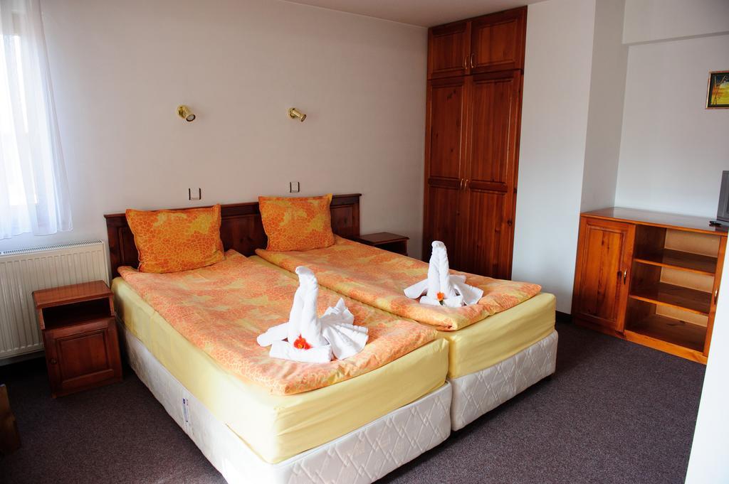 Family Hotel Nadejda Banszko Szoba fotó